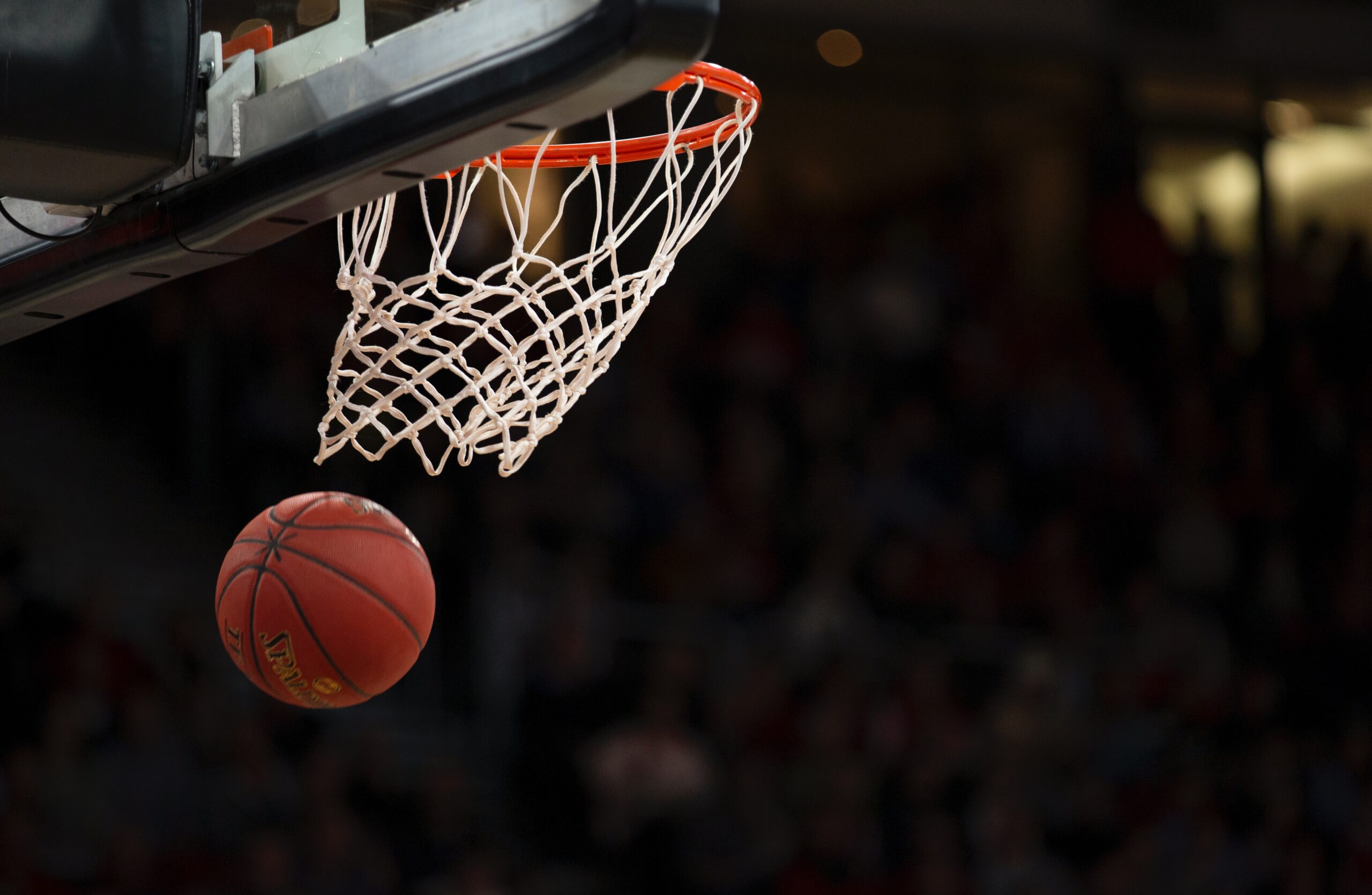 Read more about the article Стратегии ставок в Лайве на Баскетбол: правила игры для новичков
